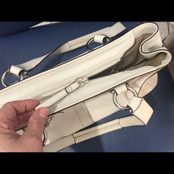 Coach ivory leather Soho zip satchel - Picture 8 of 16